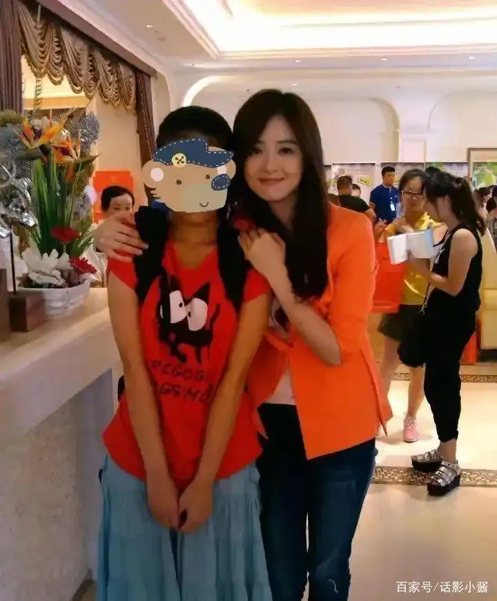 女明星的照片 国内的._真人比照片好看的女明星_不上镜美女